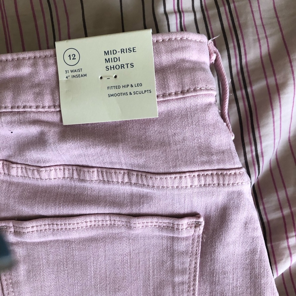 Shorts - Picture 3 of 4